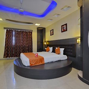 Oyo 10909 Sunrise Inn